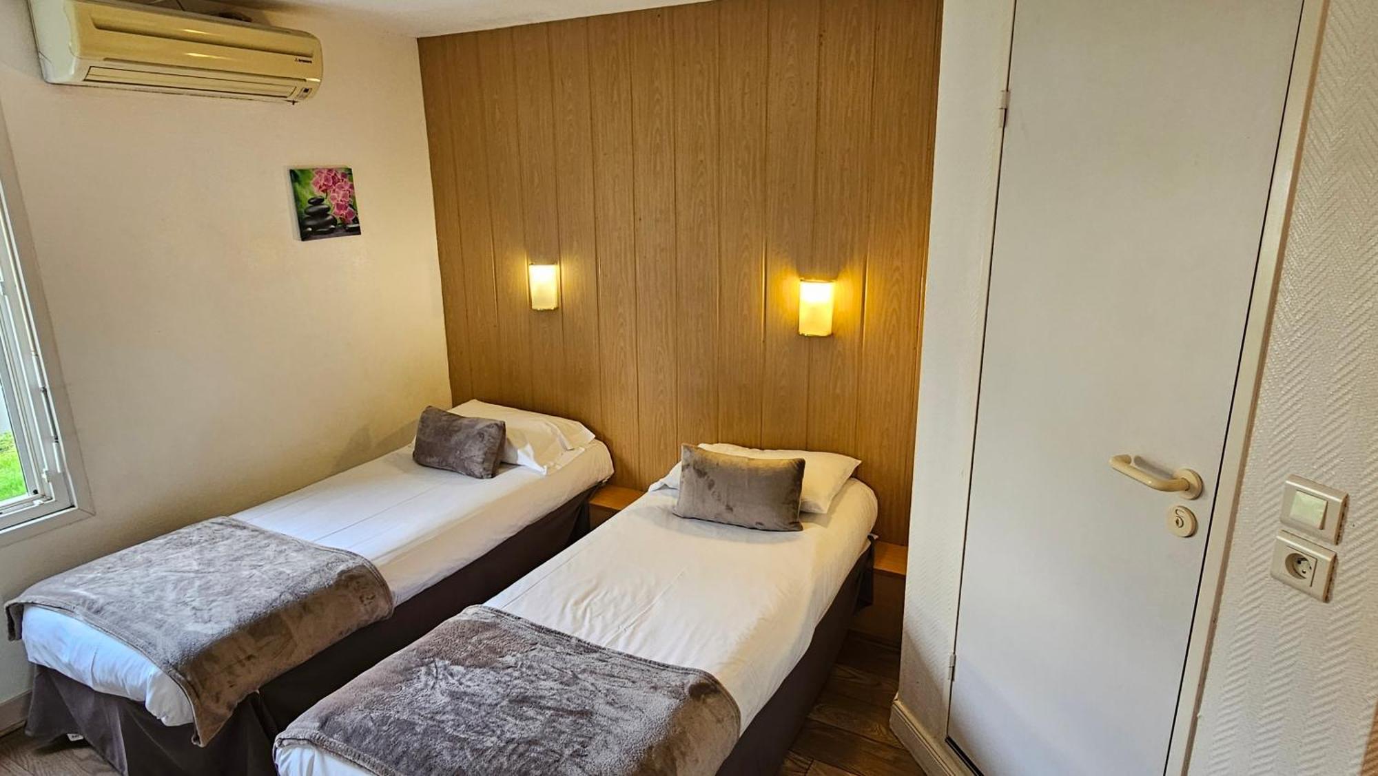 Brit Hotel Essentiel Pau Лескар Экстерьер фото