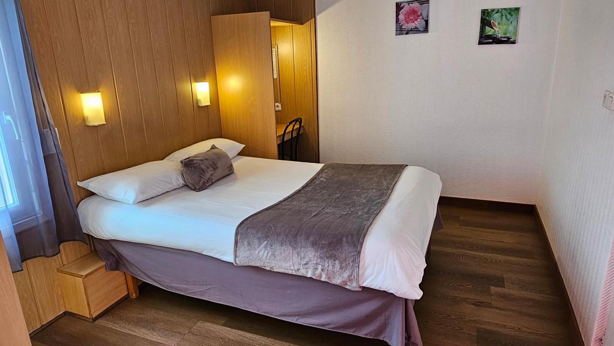 Brit Hotel Essentiel Pau Лескар Экстерьер фото