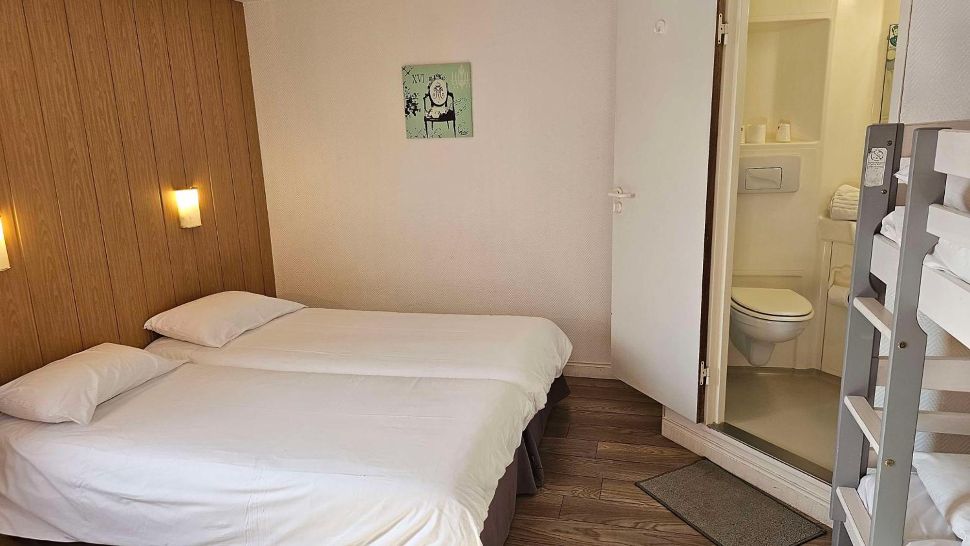 Brit Hotel Essentiel Pau Лескар Экстерьер фото